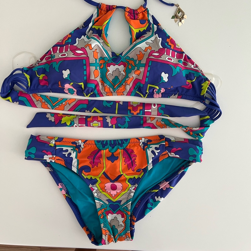 Like new Trina Turk 2 piece